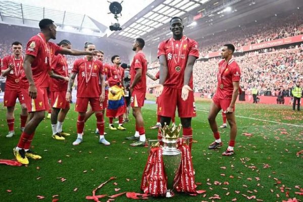 Liverpool nên làm gì nếu Connate từ chối gia hạn hợp đồng của mình?