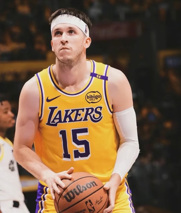 Thị trường giao dịch đang bùng nổ, Lakers không gây ồn ào! Pelinka đang chờ đợi điều gì?