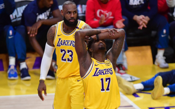 Sáu người đã bị chặn liên tiếp, trở thành kẻ thua cuộc duy nhất trong NBA! James đã lựa chọn đúng, b