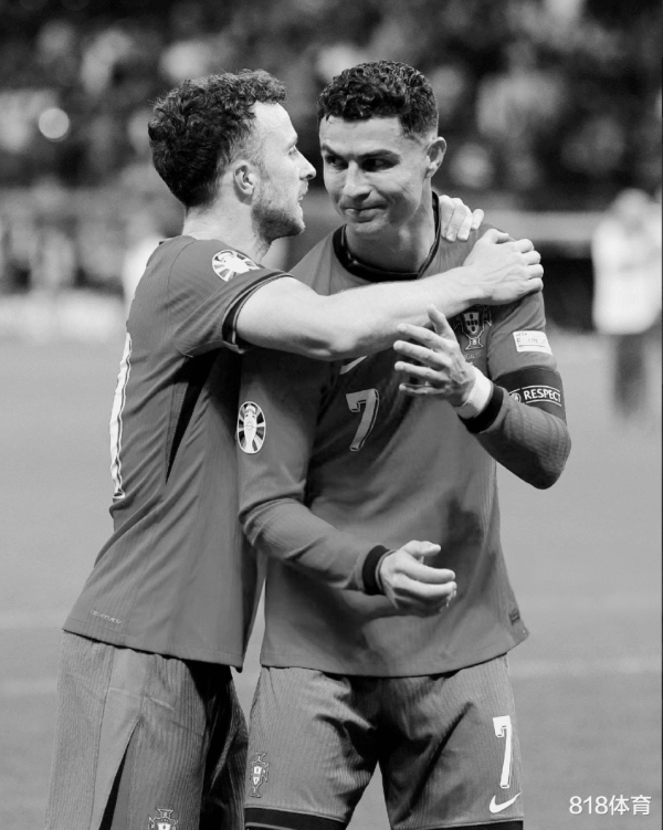 Truyền thông Bồ Đào Nha: Ronaldo đã bỏ lỡ đám tang của Jota do chấn thương tâm lý. Năm 2005, anh biế