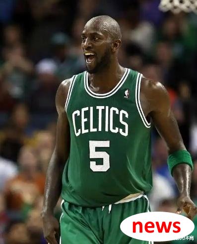 Ai có địa vị lịch sử cao nhất của Garnett hoặc Nowitzki? Garnett đã đánh bại Kobe bởi ba người lớn
