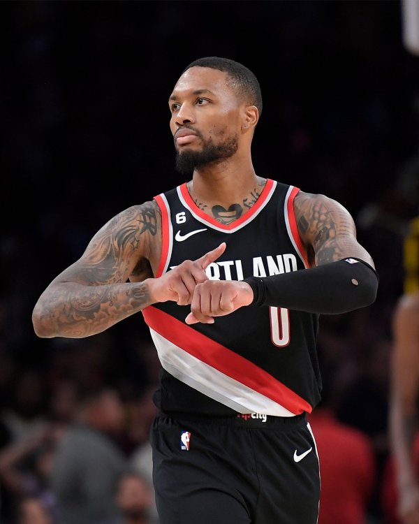 Tiết lộ câu chuyện bên trong về sự trở lại của Lillard cho Trail Blazers! Cuộc hội ngộ cá nhân đầu t