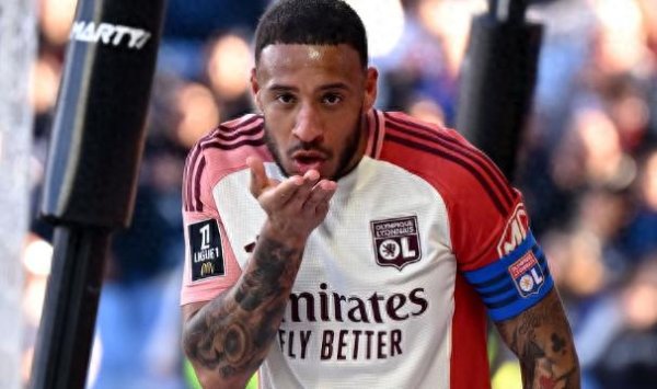 Tiền vệ Ligue 1 Lyon Toliso trở thành một mặt hàng nóng trong thị trường chuyển nhượng châu Âu